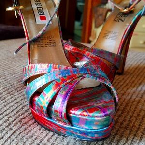 Erez de Cache multi colored silk ankle strap heels size 7.5